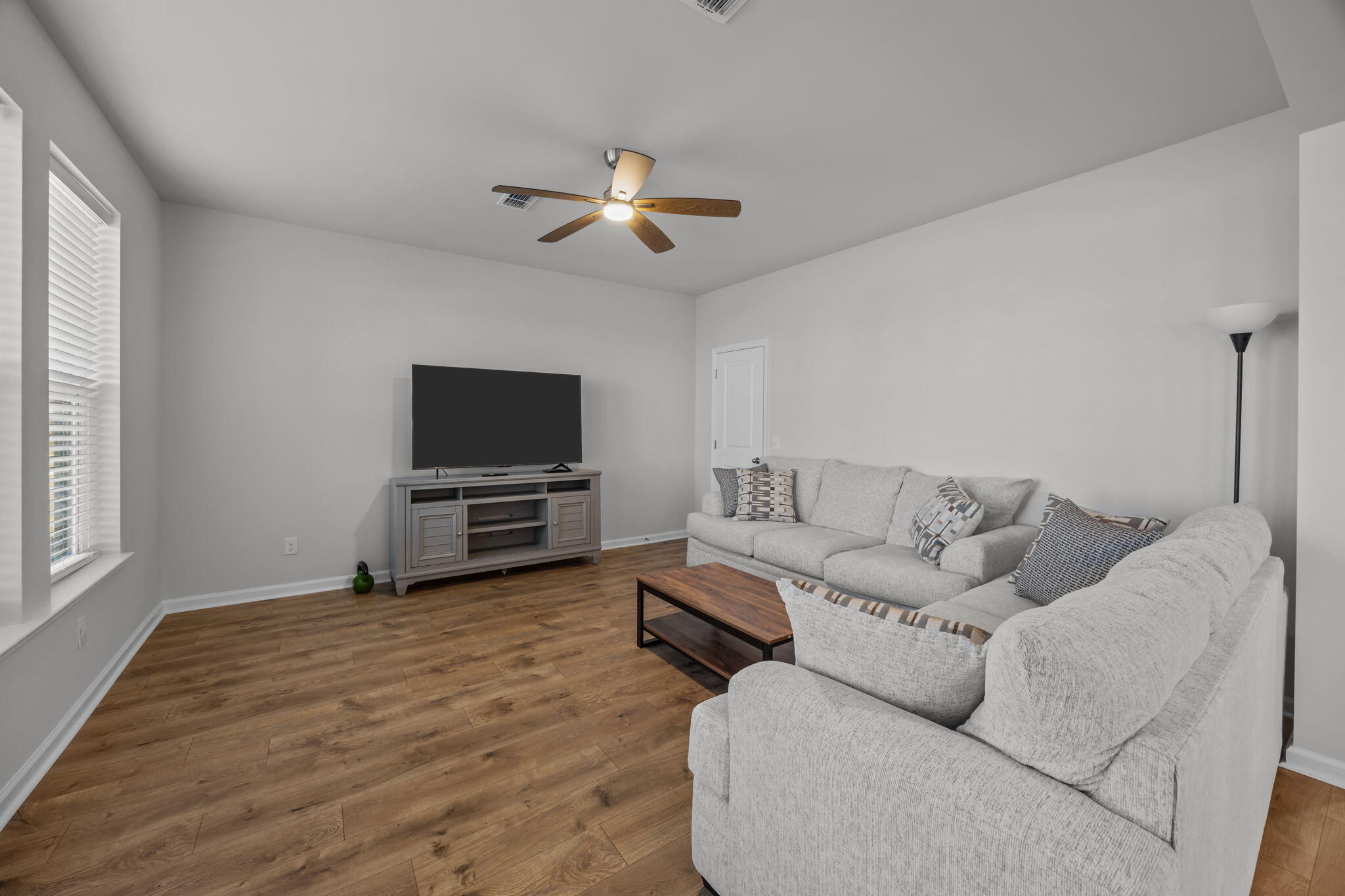 153 Winding Grove Lane Moncks Corner, SC 29461 - Photo 16 of 54 Great Room