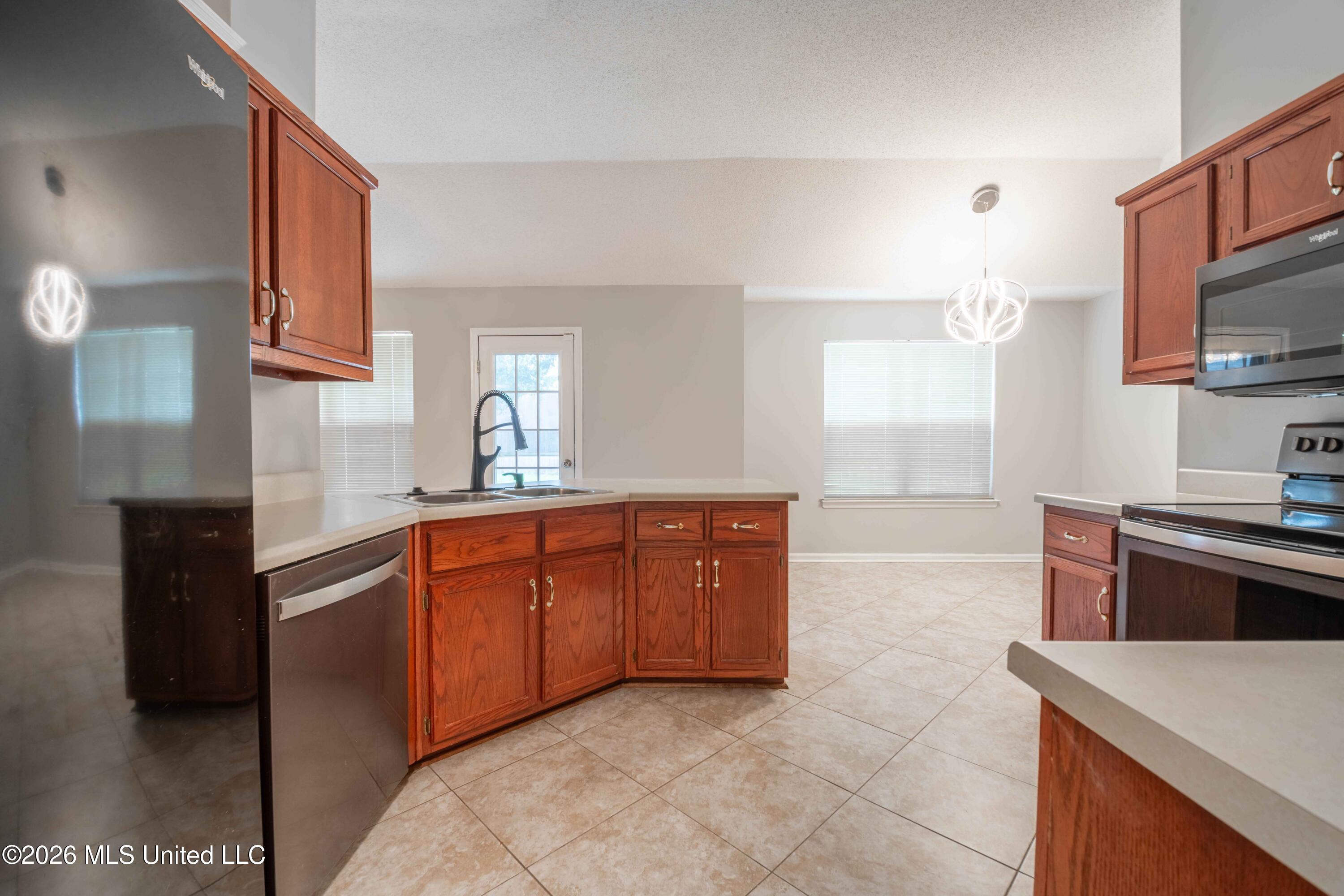 5860 Ridgetop Drive Horn Lake, MS 38637 - Photo 10 of 25 Interior-14