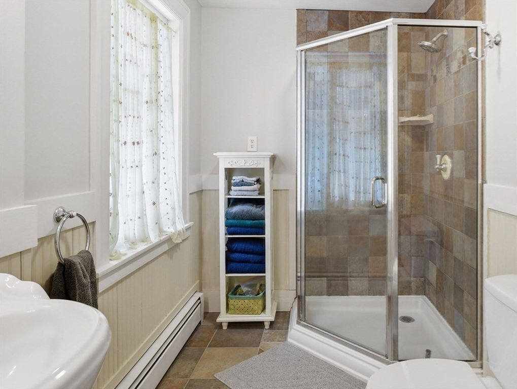 50 Mount Pleasant Amherst, MA 01002 - Photo 24 of 42 a bathroom with a shower and a bathtub