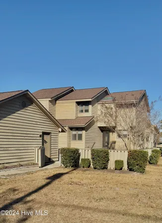 $2,175 | 125 Egret Court, Unit 305, Hampstead, NC 28443