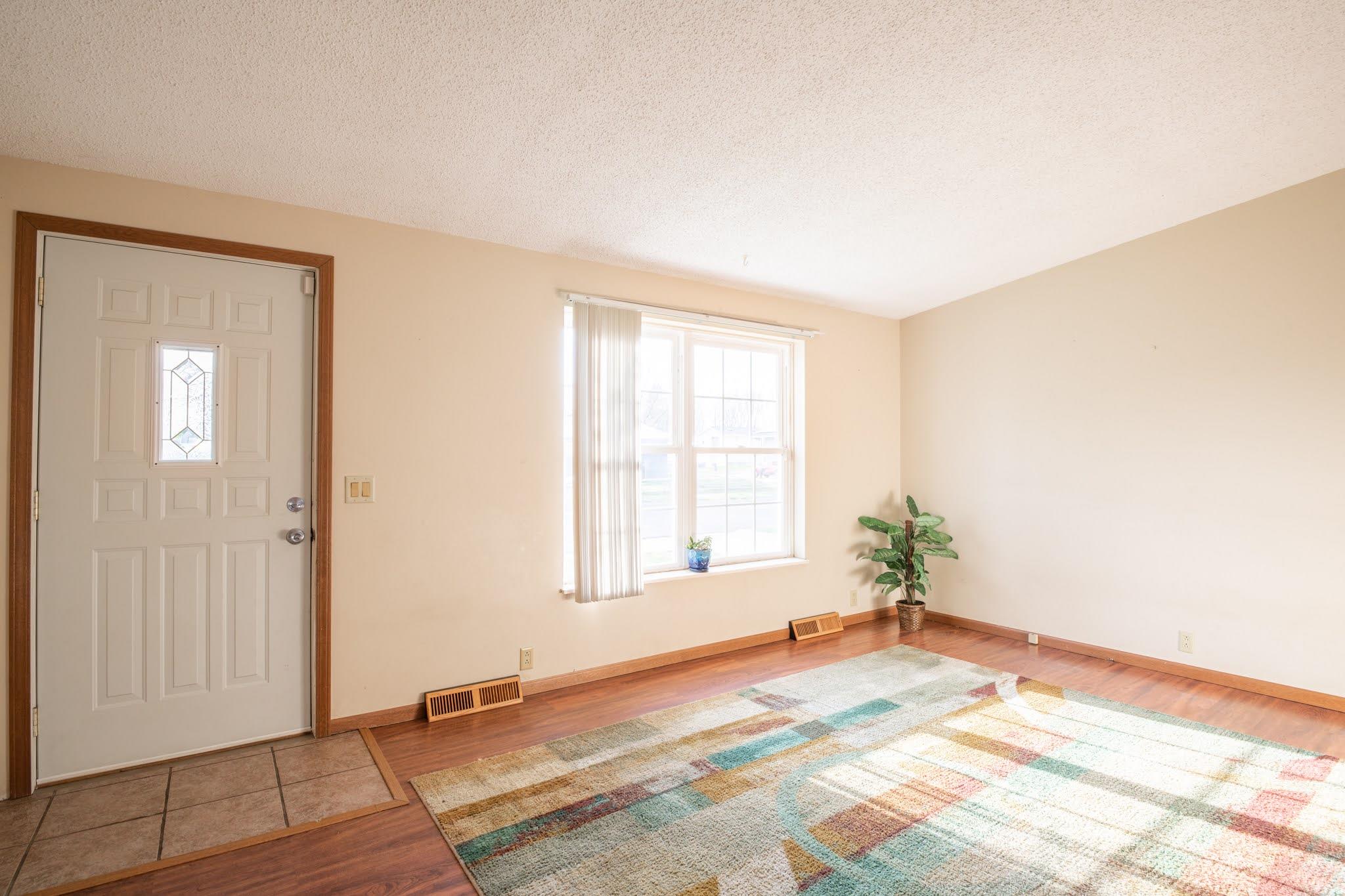 1902 Chicory Road Pekin, IL 61554 - Photo 8 of 39 Gallery Image 8