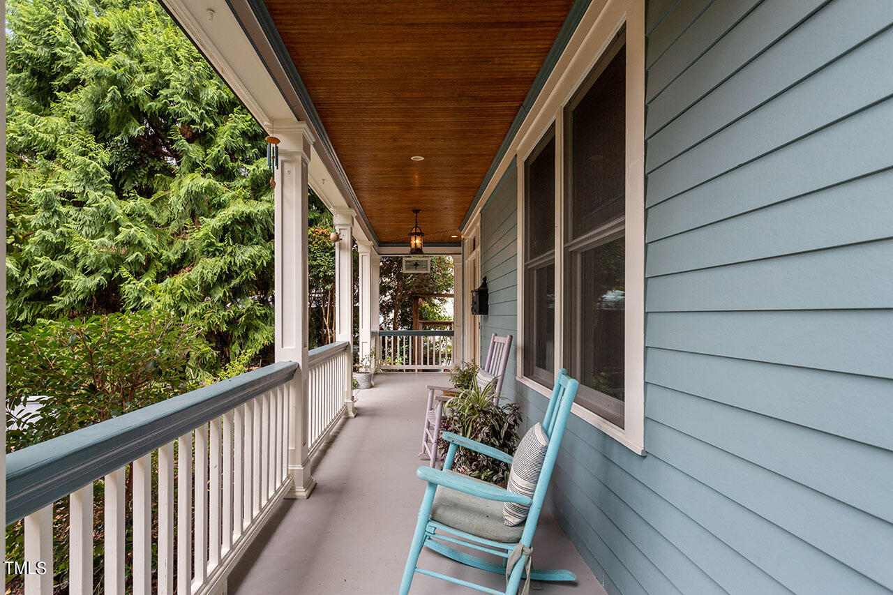 808 Elm Street Raleigh, NC 27604 - Photo 4 of 44 a view of balcony with furniture