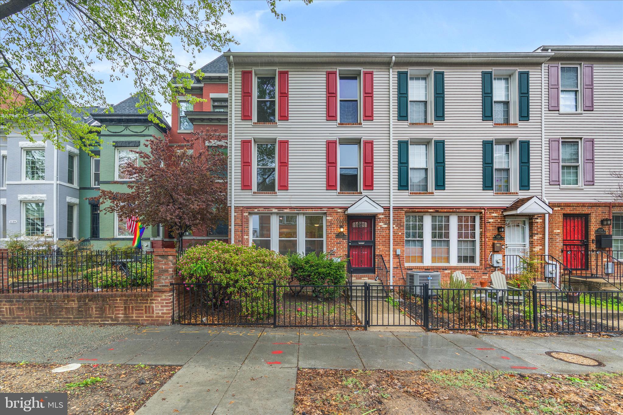 1121 Harvard Street Northwest, Unit F Washington, DC 20009 - Photo 1 of 40 Front