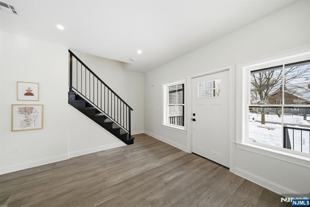 28 Irving Street Montclair, NJ 07042 - Photo 12 of 34