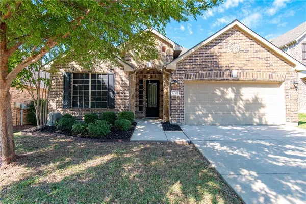 $375,000 | 3312 Glen Crest Lane, Denton, TX 76208