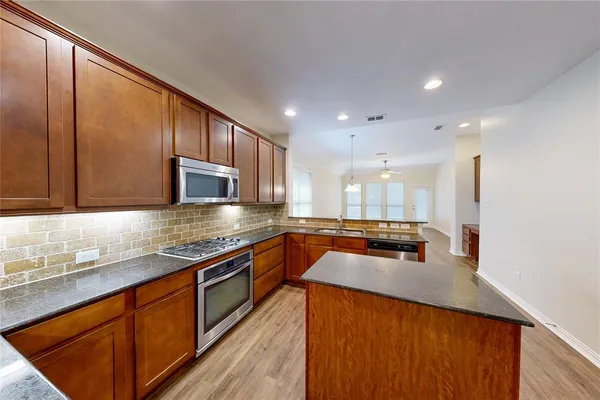 $375,000 | 3312 Glen Crest Lane, Denton, TX 76208