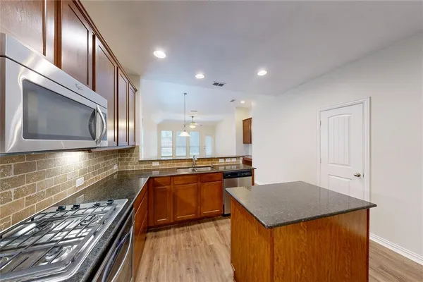 $375,000 | 3312 Glen Crest Lane, Denton, TX 76208