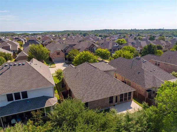$375,000 | 3312 Glen Crest Lane, Denton, TX 76208