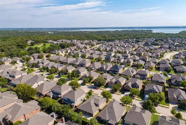 $375,000 | 3312 Glen Crest Lane, Denton, TX 76208