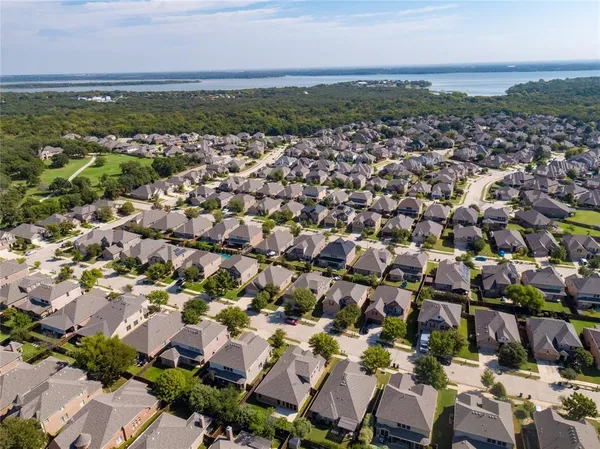 $375,000 | 3312 Glen Crest Lane, Denton, TX 76208