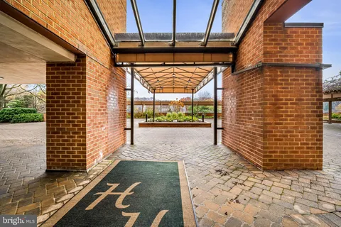 a view of a pathway both side of building