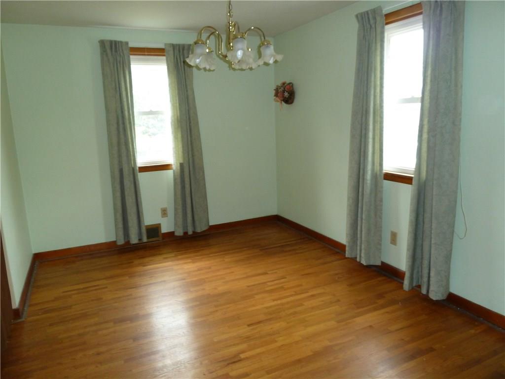 235 Chestnut Street Indiana, PA 15701 - Photo 4 of 9 DINING ROOM