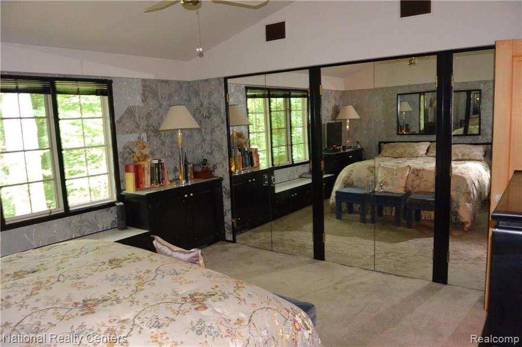 32671 Valley Ridge Drive Beverly Hills, MI 48025 - Photo 9 of 57