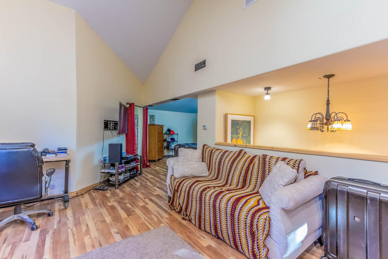 53345 Andrews Road La Pine, OR 97739 - Photo 31 of 42 Alt view of RV Barn living area.