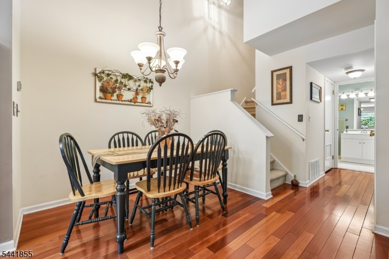 46 Stevens Court Bedminster, NJ 07921 - Photo 7 of 20