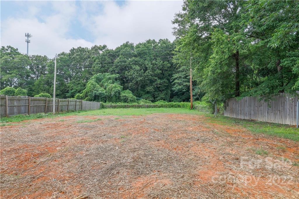 315 South Rhyne Street Dallas, NC 28034 - Photo 11 of 12 Gallery Image 11