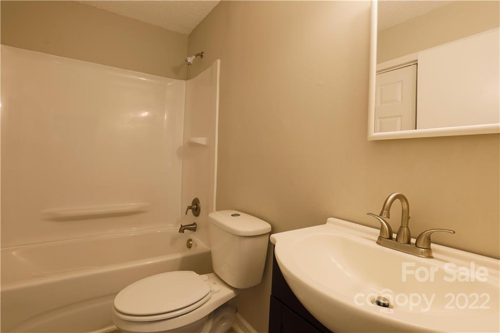 315 South Rhyne Street Dallas, NC 28034 - Photo 10 of 12 Gallery Image 10