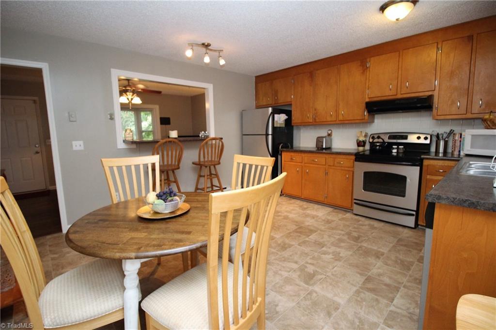 5181 Yukon Road Walkertown, NC 27051 - Photo 7 of 16 Gallery Image 7