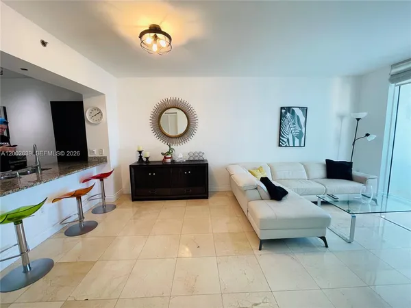 $3,300 | 950 Brickell Bay Drive, Unit 3703, Miami, FL 33131