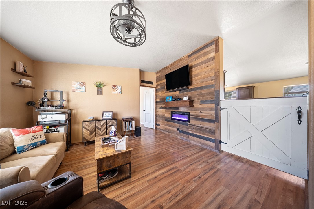 2600 West Gamebird Road Pahrump, NV 89048 - Photo 5 of 37