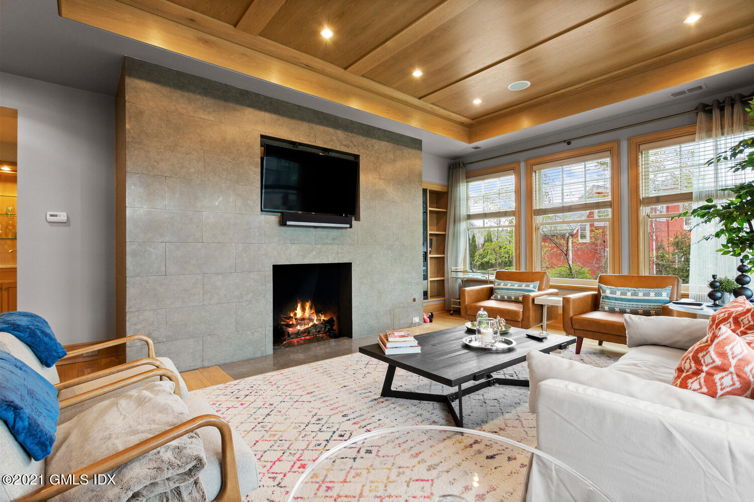 559 Steamboat Road, Unit B2 Greenwich, CT 06830 - Photo 21 of 49 Formal Living Room