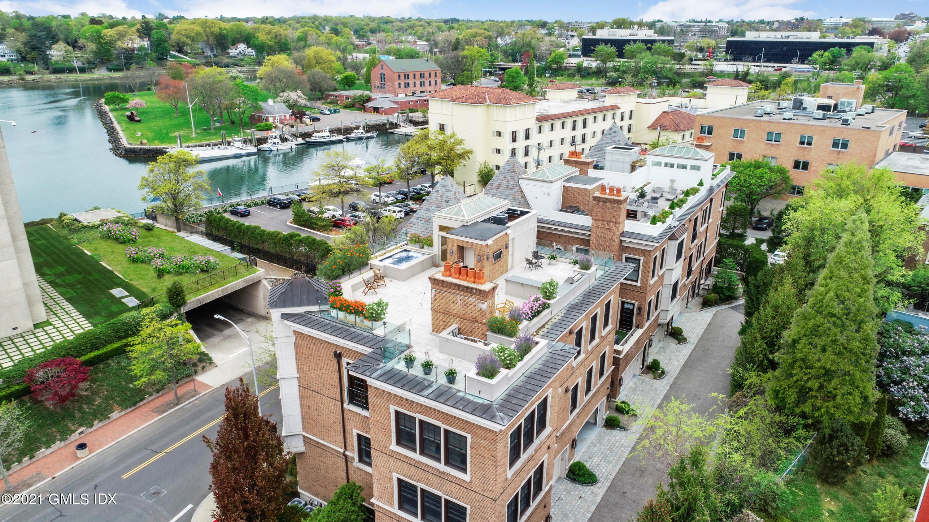 559 Steamboat Road, Unit B2 Greenwich, CT 06830 - Photo 5 of 49 Rooftop Terrace