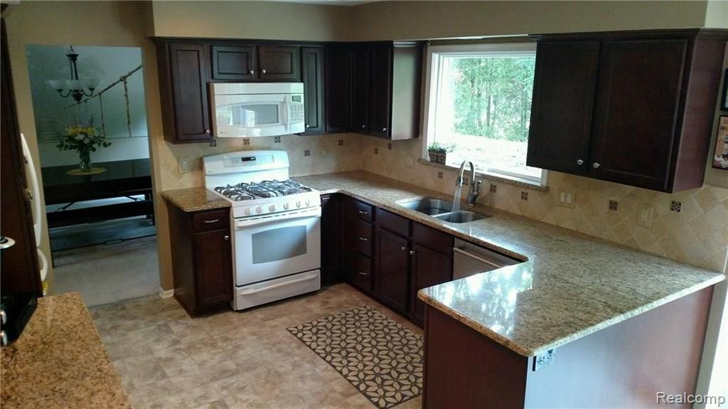 710 Rutgers Road Rochester Hills, MI 48309 - Photo 6 of 31