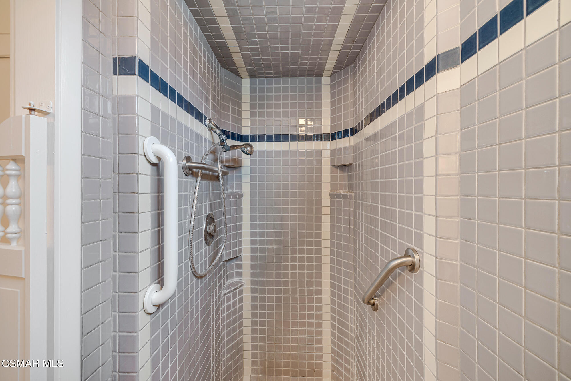 3491 Rivermore Street Camarillo, CA 93010 - Photo 33 of 49 a bathroom with a shower