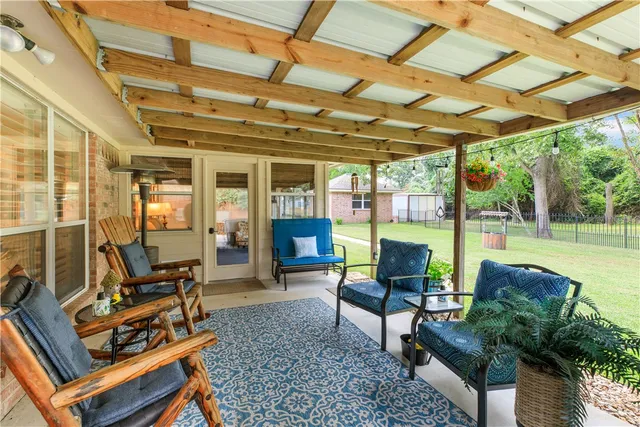 $379,000 | 125 Golfview Drive, Hilltop Lakes, TX 77871