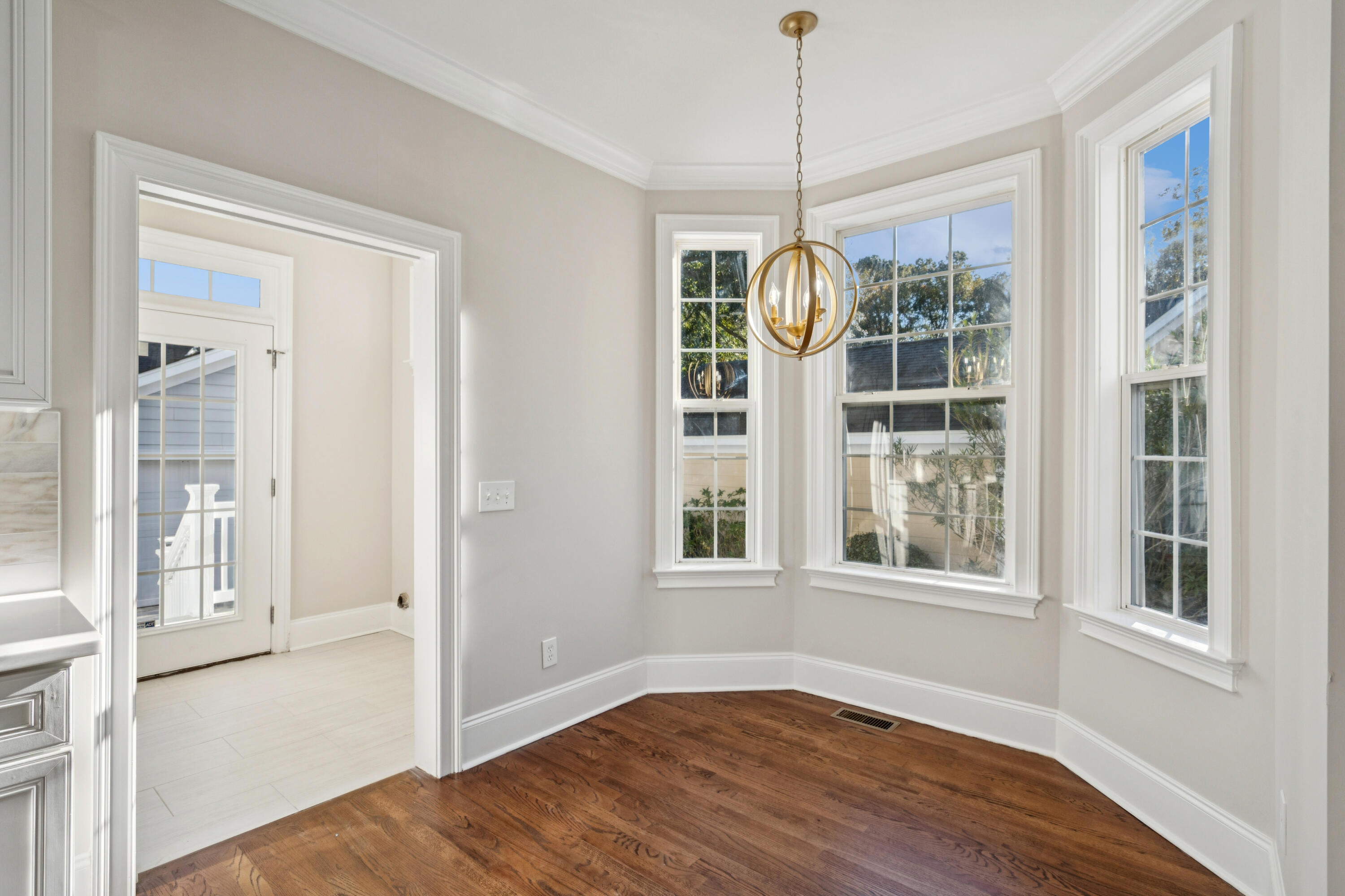 2315 High Tide Drive Charleston, SC 29414 - Photo 11 of 31 2315HighTideDr-KeenEyeMarketing-024