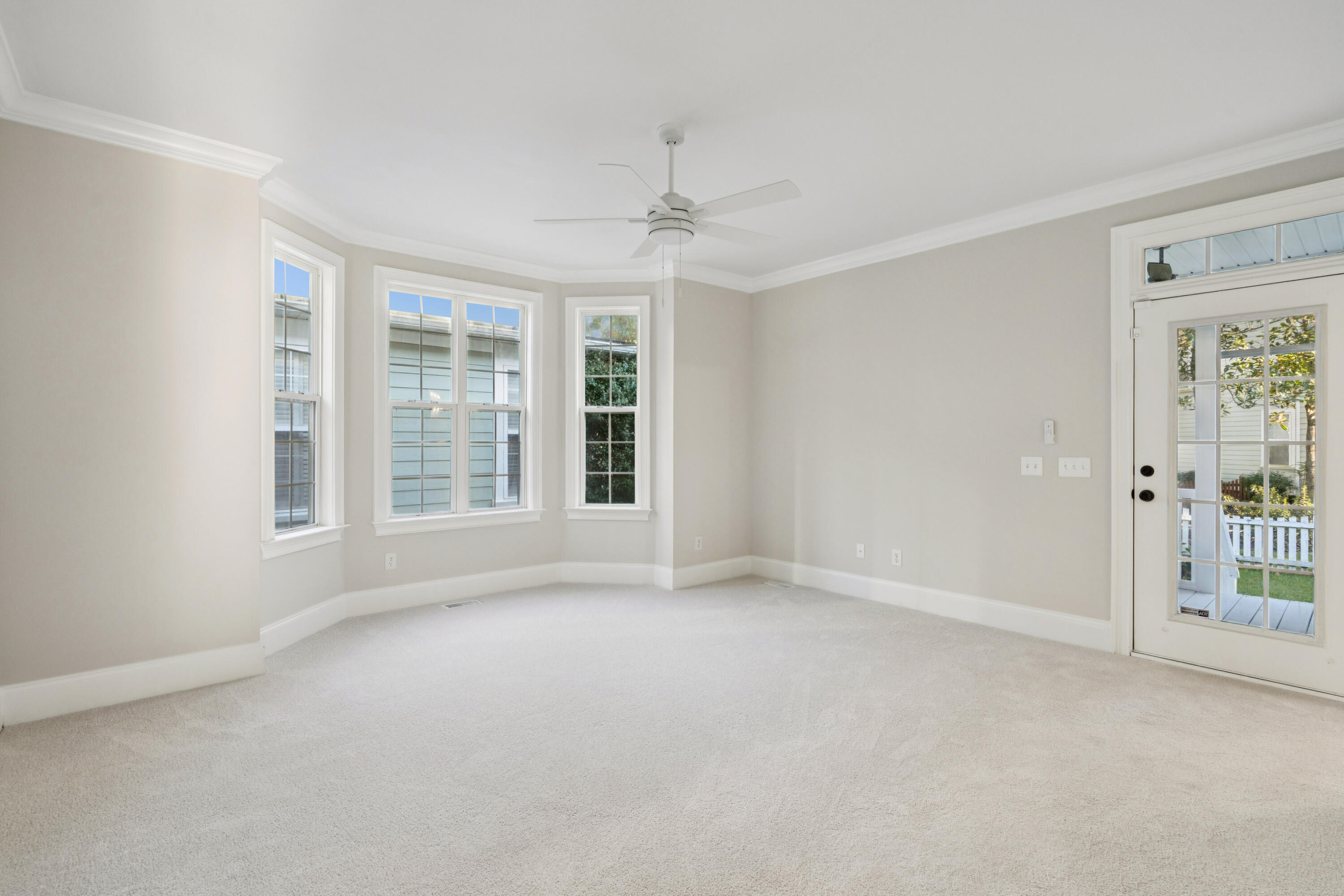 2315 High Tide Drive Charleston, SC 29414 - Photo 15 of 31 2315HighTideDr-KeenEyeMarketing-026