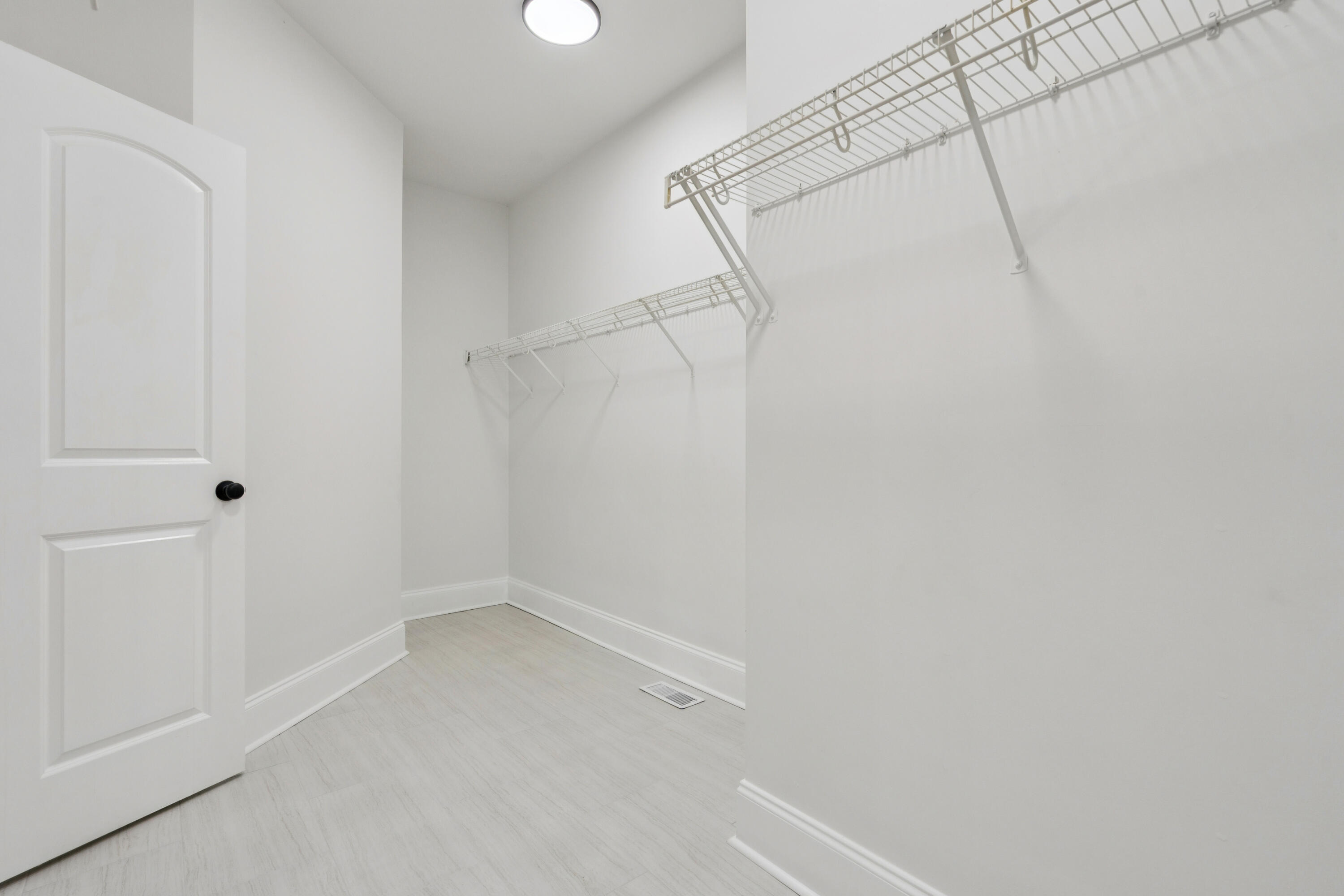 2315 High Tide Drive Charleston, SC 29414 - Photo 19 of 31 2315HighTideDr-KeenEyeMarketing-036