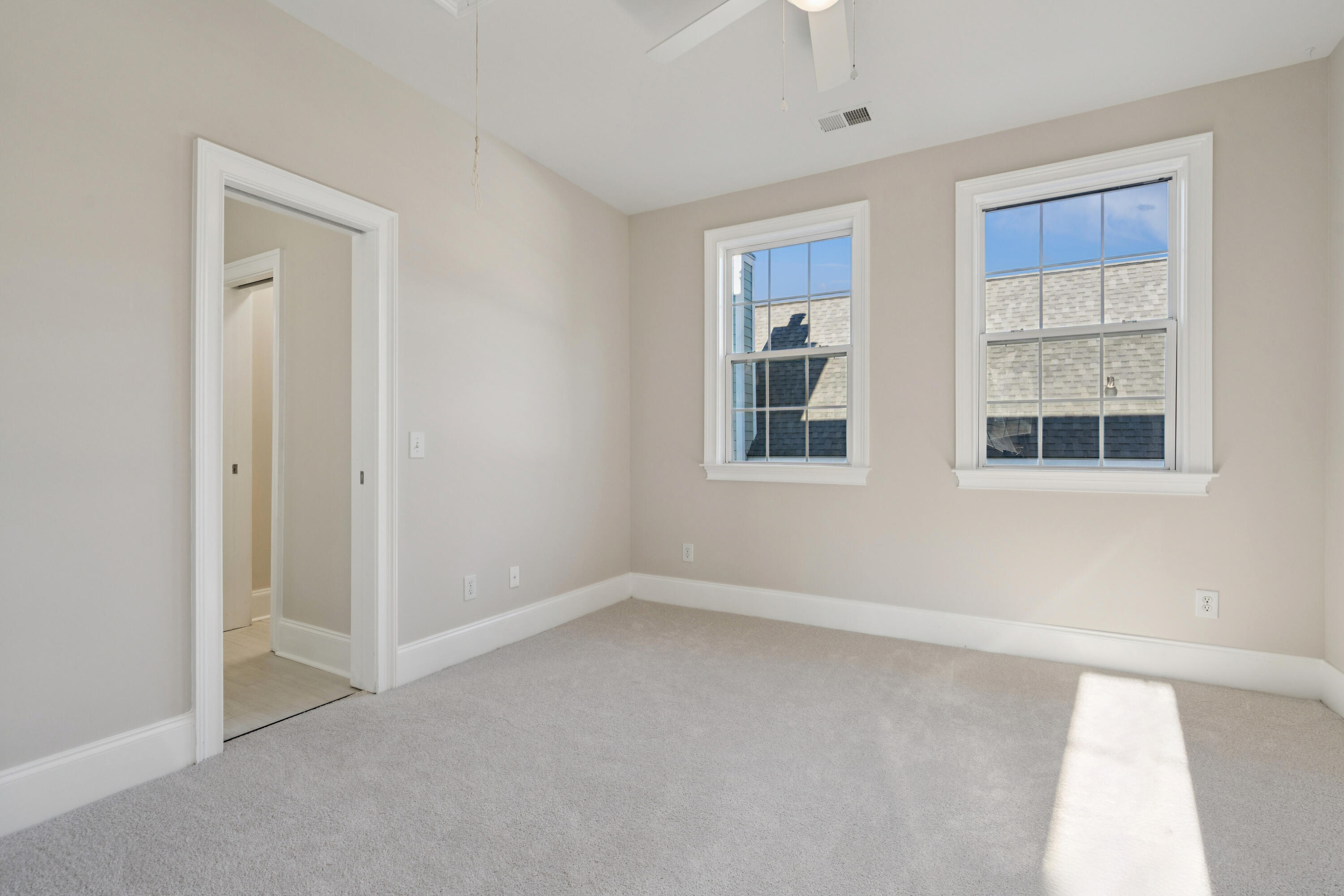 2315 High Tide Drive Charleston, SC 29414 - Photo 26 of 31 2315HighTideDr-KeenEyeMarketing-048