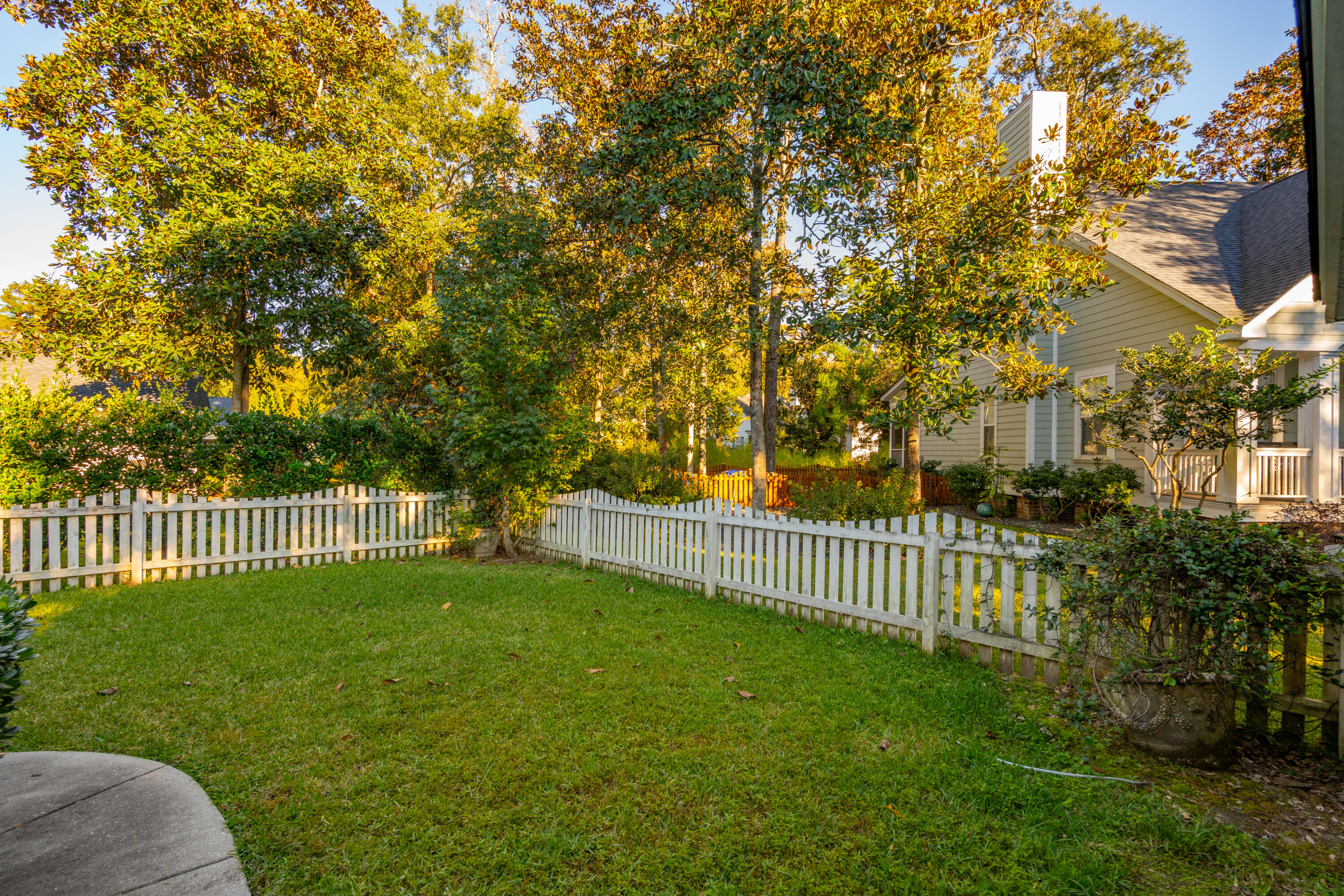 2315 High Tide Drive Charleston, SC 29414 - Photo 30 of 31 2315HighTideDr-KeenEyeMarketing-055