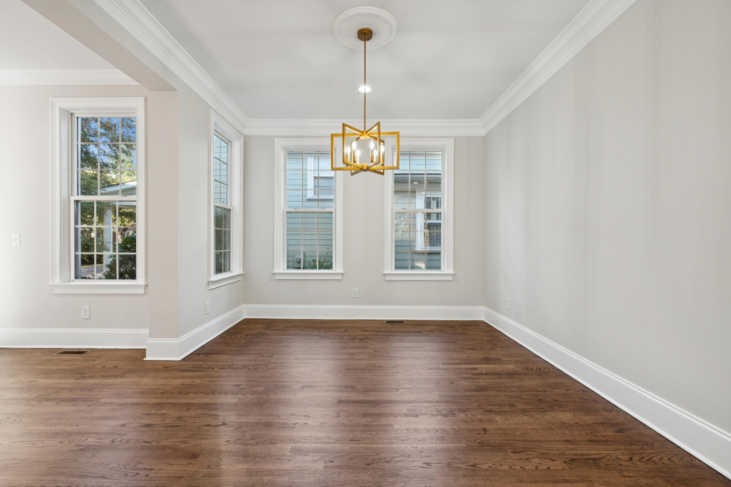 2315 High Tide Drive Charleston, SC 29414 - Photo 8 of 31 2315HighTideDr-KeenEyeMarketing-014