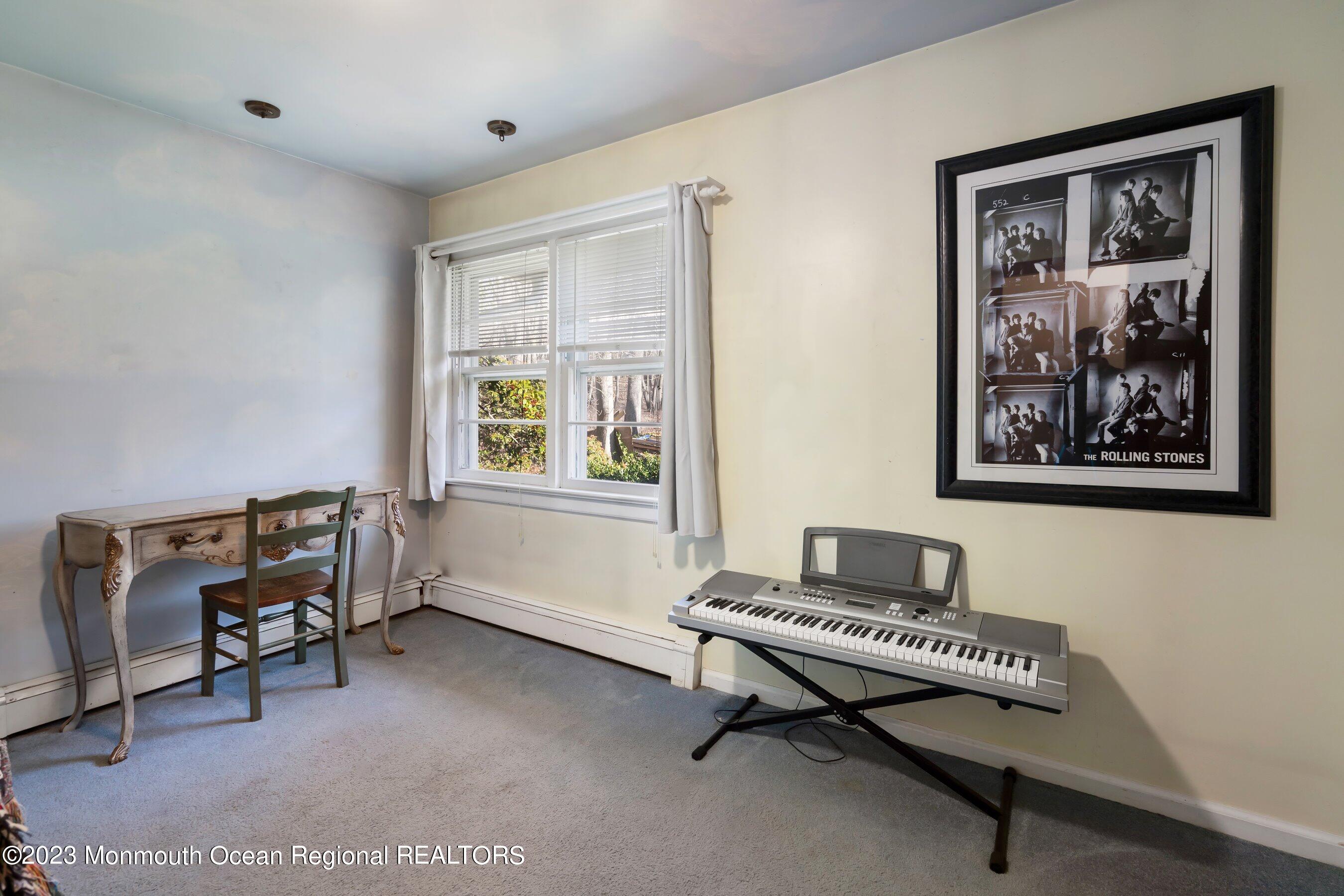 406 Millstone Road Clarksburg, NJ 08510 - Photo 15 of 31 22-Bed 3