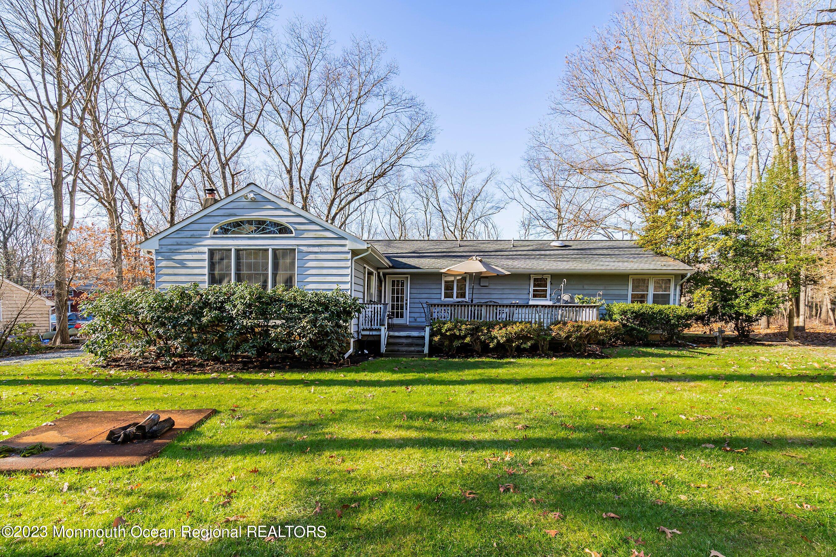 406 Millstone Road Clarksburg, NJ 08510 - Photo 20 of 31 30-Rear