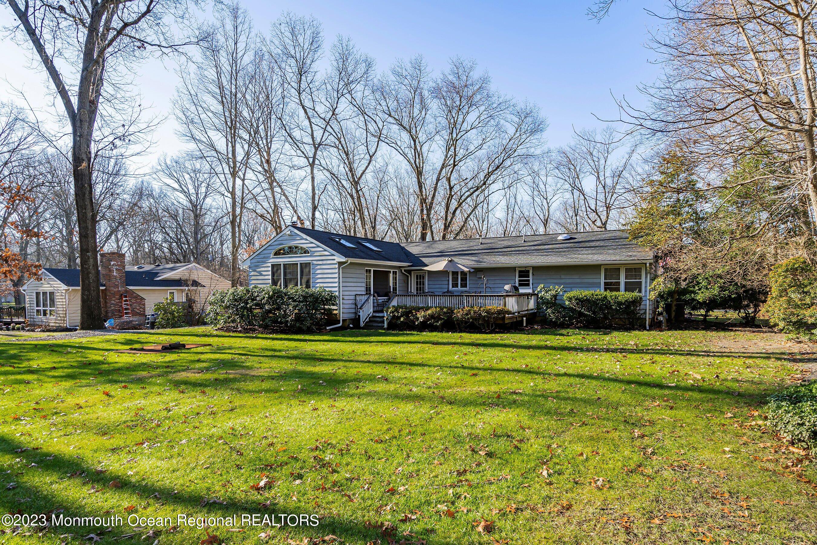 406 Millstone Road Clarksburg, NJ 08510 - Photo 21 of 31 32-Rear Right