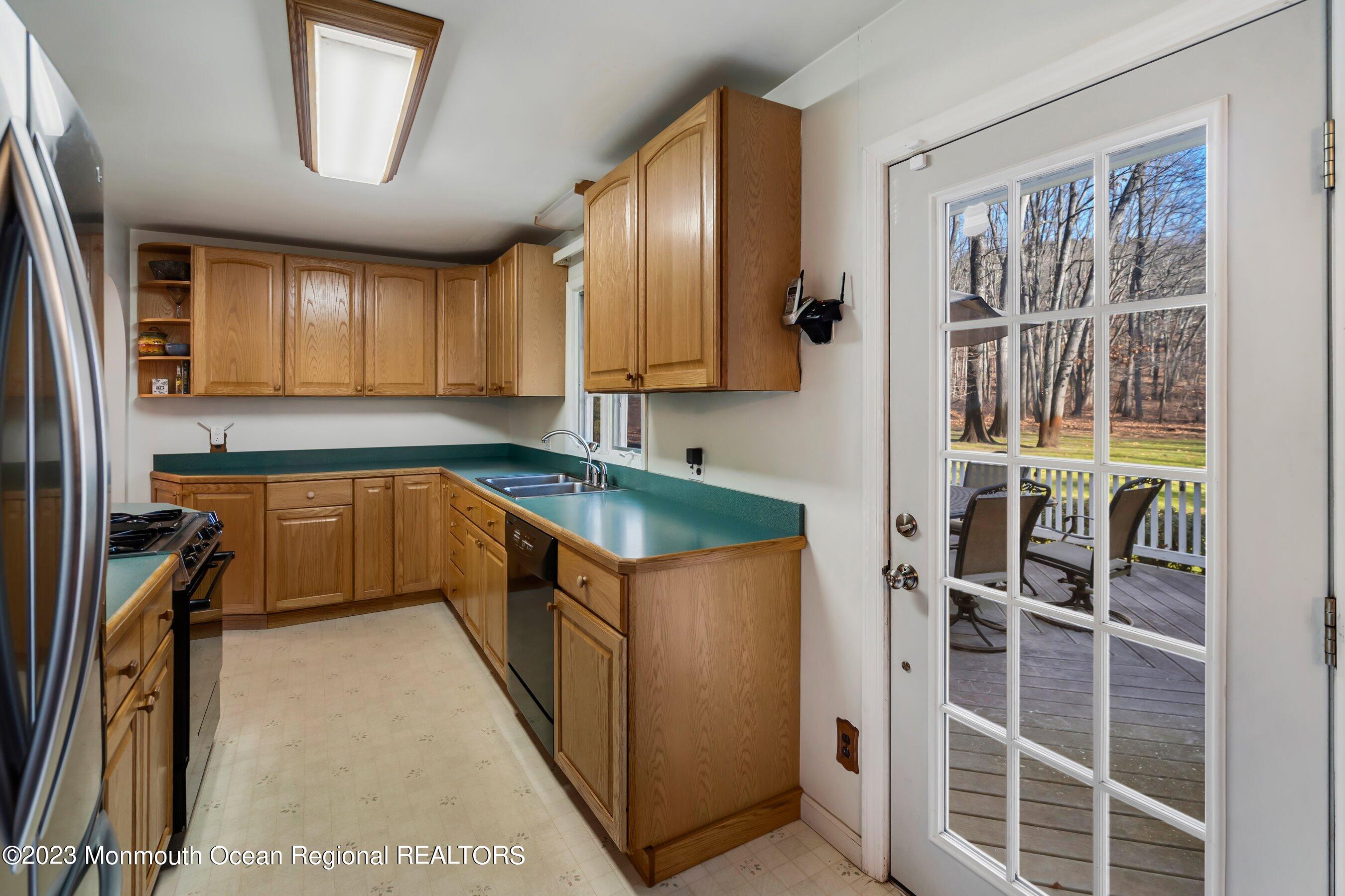 406 Millstone Road Clarksburg, NJ 08510 - Photo 9 of 31 16-Kitchen 1A