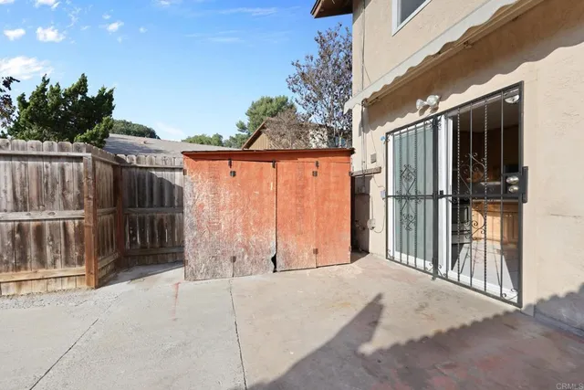 $470,000 | 444 Ridgeway Court, Spring Valley, CA 91977