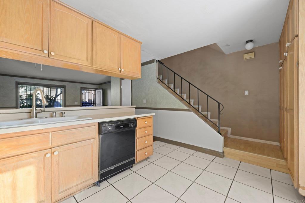 444 Ridgeway Court Spring Valley, CA 91977 - Photo 6 of 21