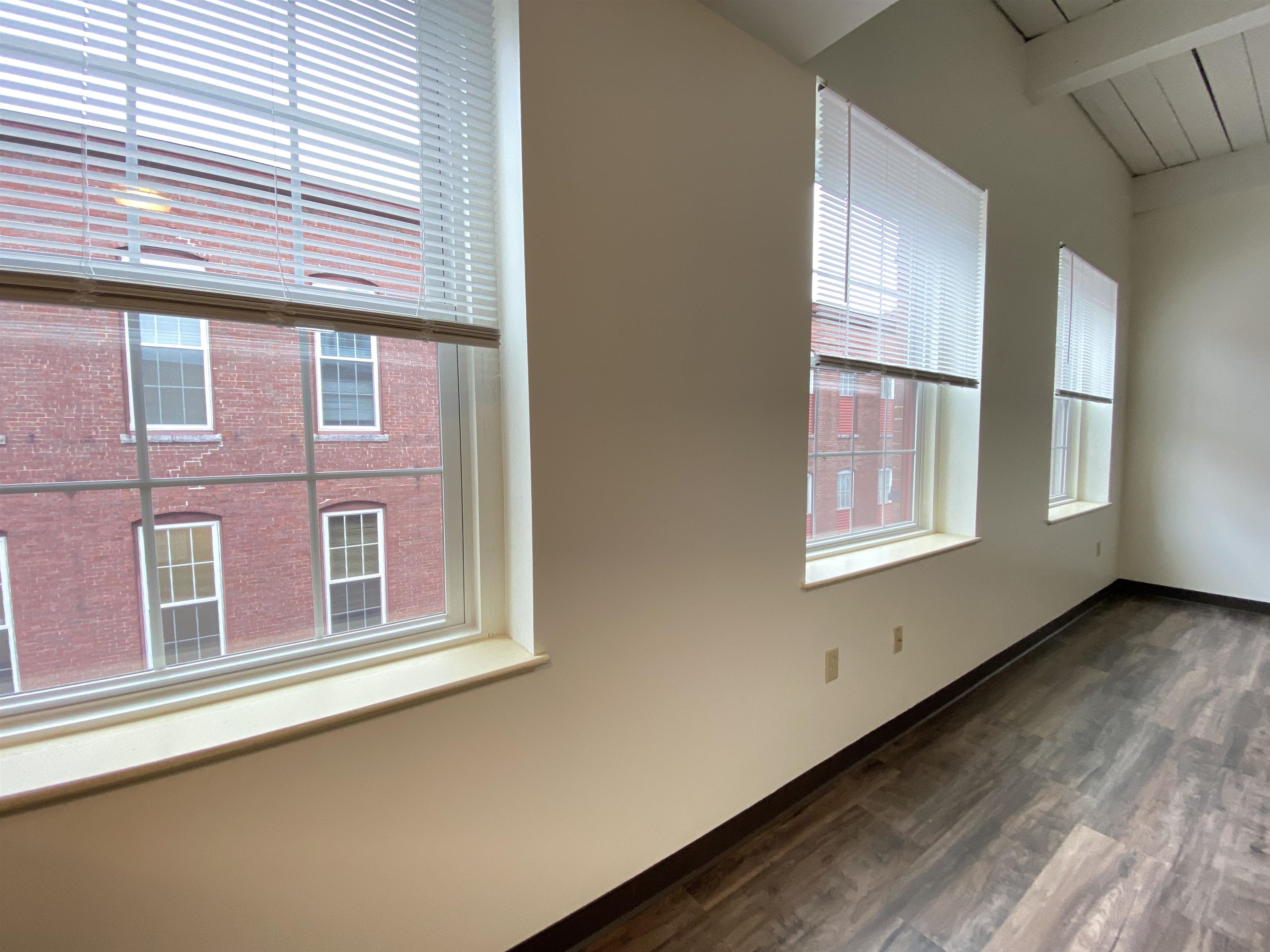 30 Hanover Street, Unit 305 Manchester, NH 03101 - Photo 15 of 40