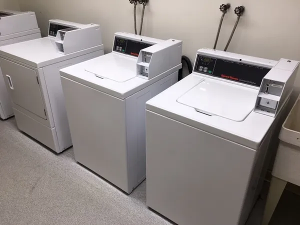 $1,602 | 30 Hanover Street, Unit 305, Manchester, NH 03101