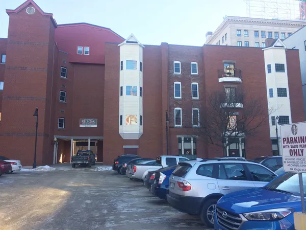 $1,602 | 30 Hanover Street, Unit 305, Manchester, NH 03101