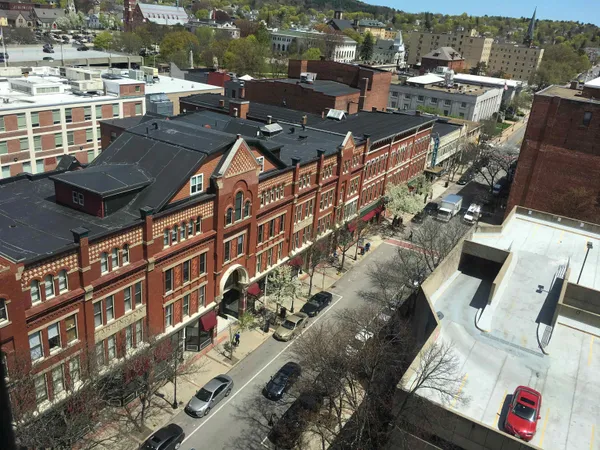 $1,602 | 30 Hanover Street, Unit 305, Manchester, NH 03101