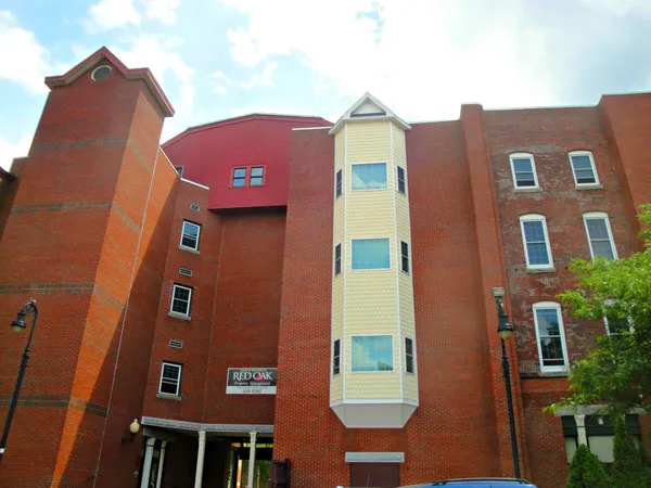 $1,602 | 30 Hanover Street, Unit 305, Manchester, NH 03101