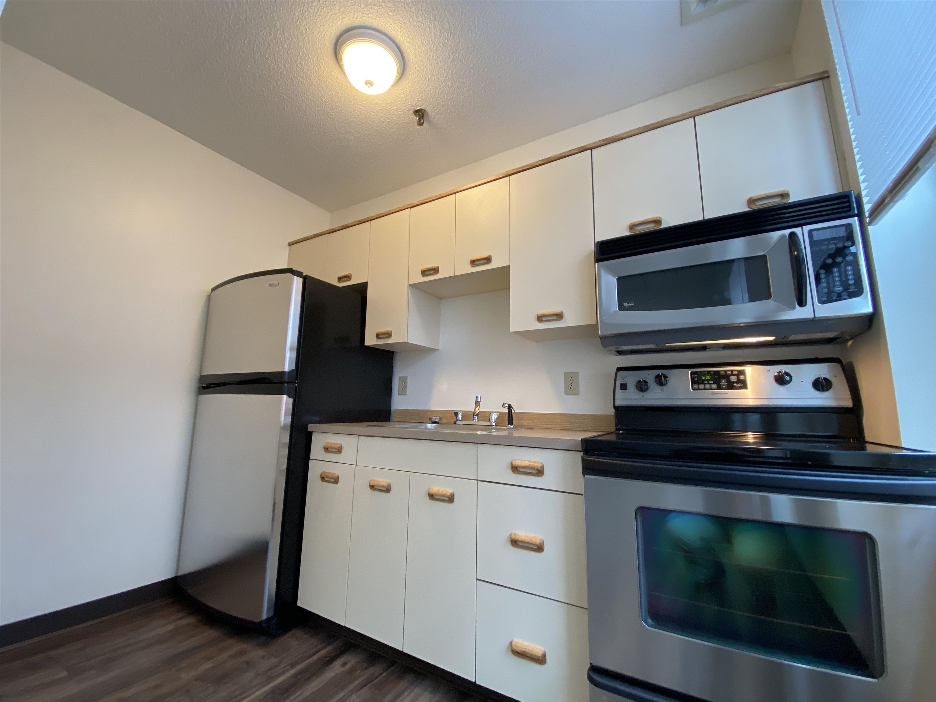 30 Hanover Street, Unit 305 Manchester, NH 03101 - Photo 6 of 40