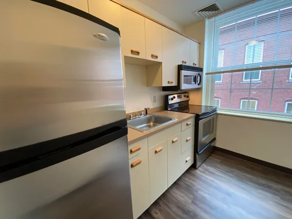 $1,602 | 30 Hanover Street, Unit 305, Manchester, NH 03101