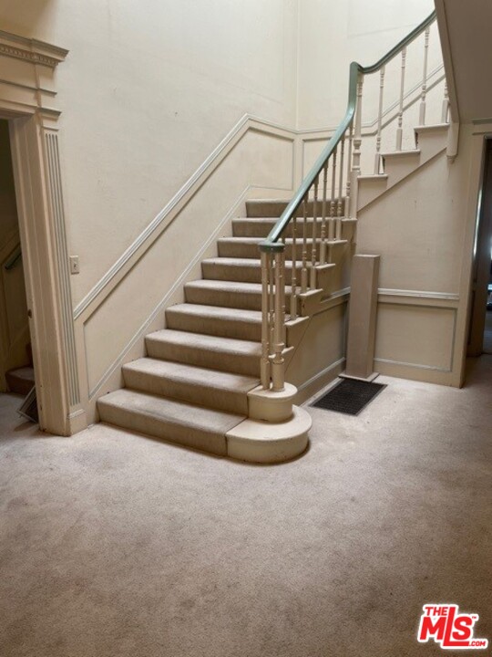 714 North Rodeo Drive Beverly Hills, CA 90210 - Photo 3 of 6