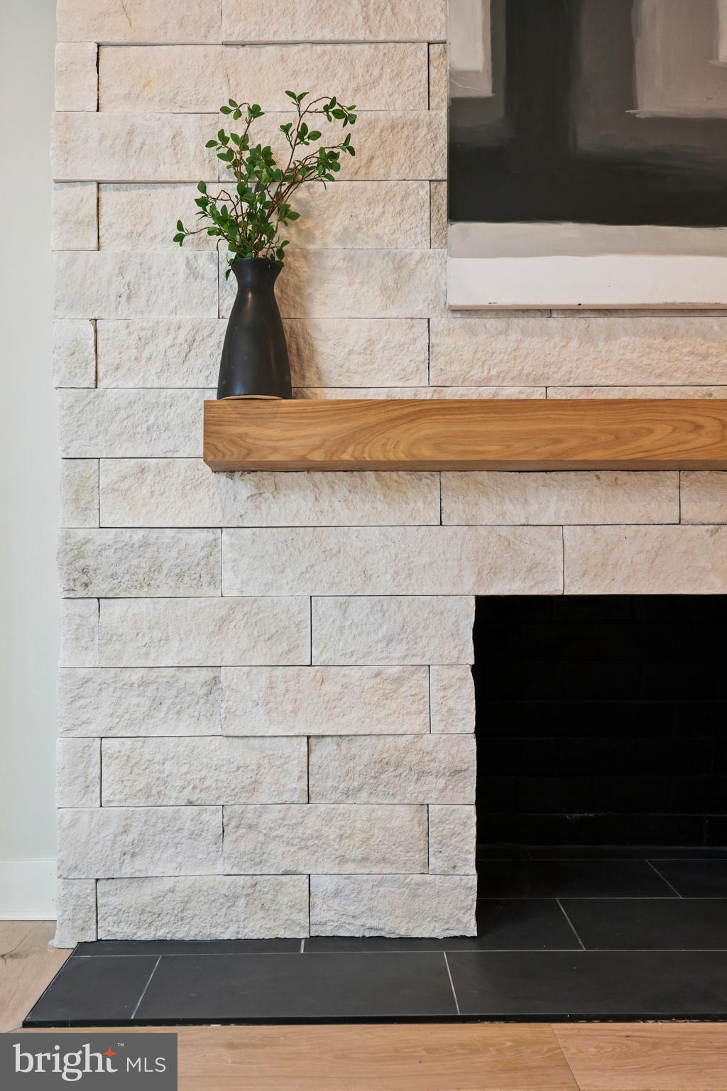 827 Weadley Road Wayne, PA 19087 - Photo 36 of 96 a vase of flowers sitting on a table